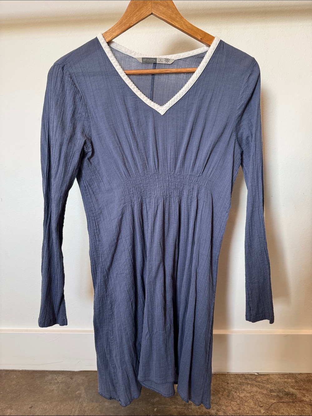 Athleta Slate Blue V‑Neck Long Sleeve Cover-Up with Cream Trim - Size M